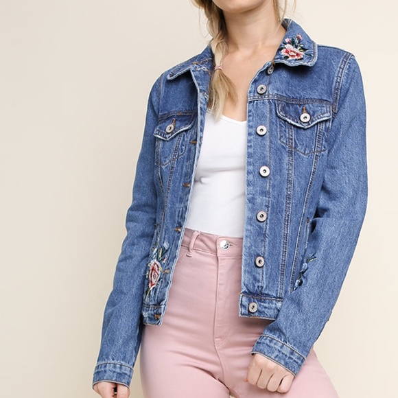 NWT Floral Embroidered Distressed Jean Jacket - Picture 3 of 9